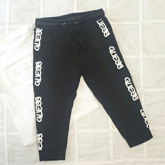 π GUESS - Black Sweatpants & White Tshirt - Size 2T - Picture 3 of 9